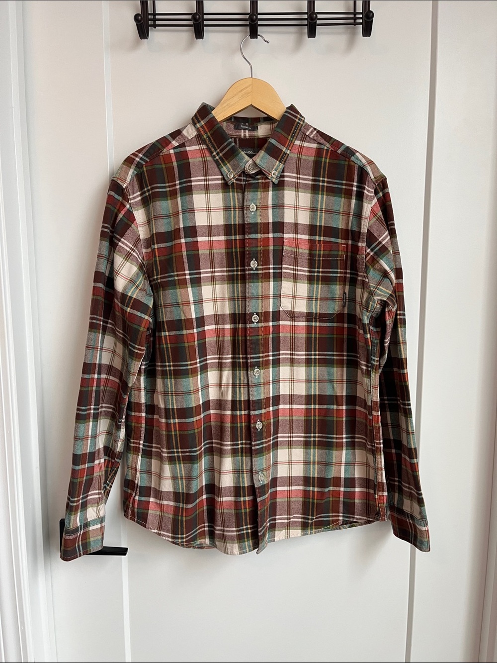 Eddie Bauer Plaid Button-Down Classic Fit Men’s Button Down Size L